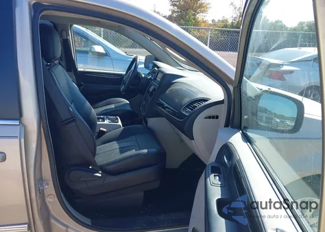 2016 Chrysler Town & Country Touring from USA, damaged, VIN 2C4RC1BGXGR164502